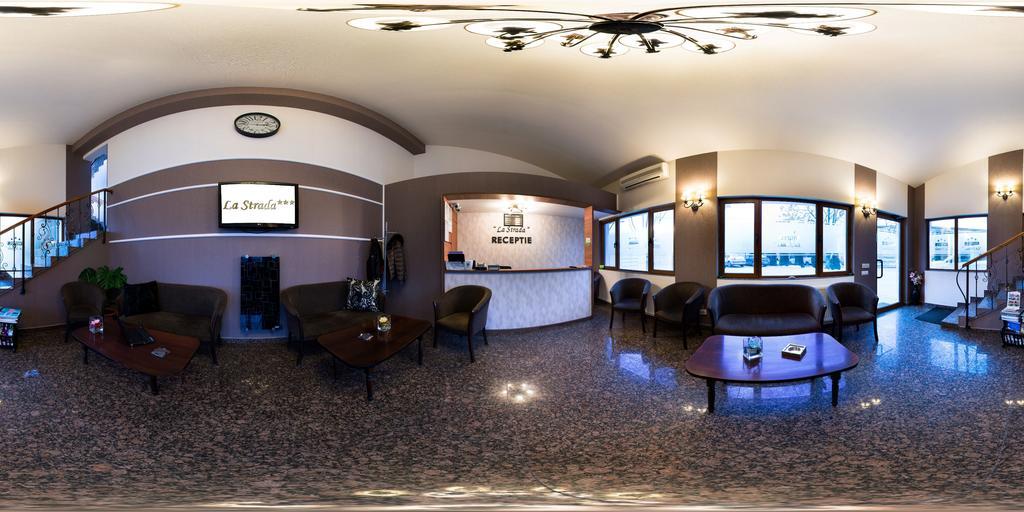 Hotel La Strada Ploieşti Dış mekan fotoğraf
