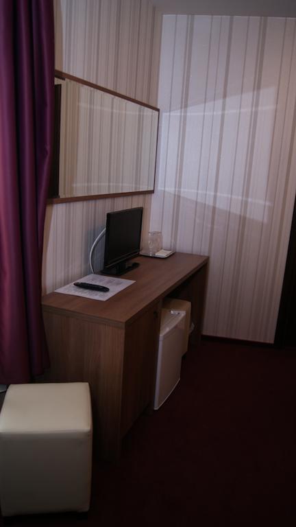 Hotel La Strada Ploieşti Oda fotoğraf