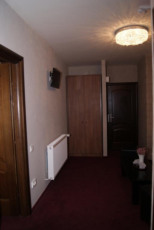Hotel La Strada Ploieşti Oda fotoğraf