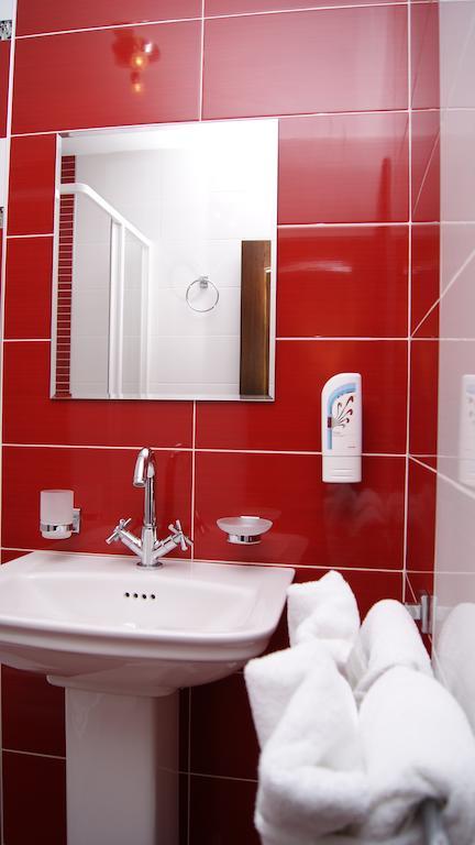 Hotel La Strada Ploieşti Oda fotoğraf