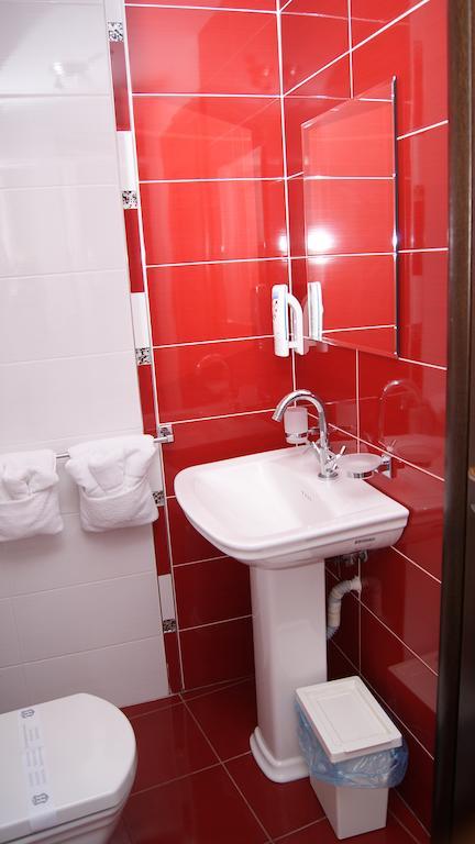 Hotel La Strada Ploieşti Oda fotoğraf